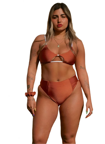 בגד ים חלק תחתון TACO - לבן + חמרה