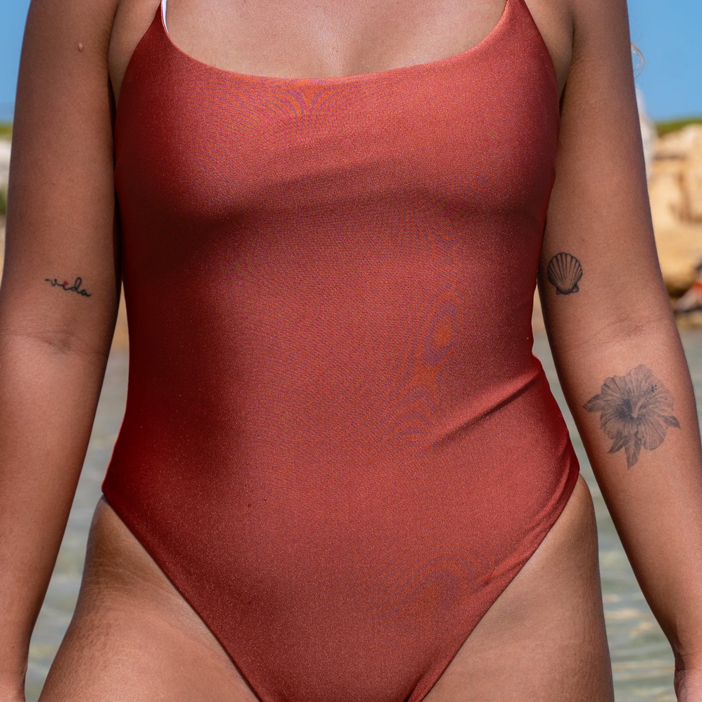 בגד ים שלם COCO - לבן \ חמרה